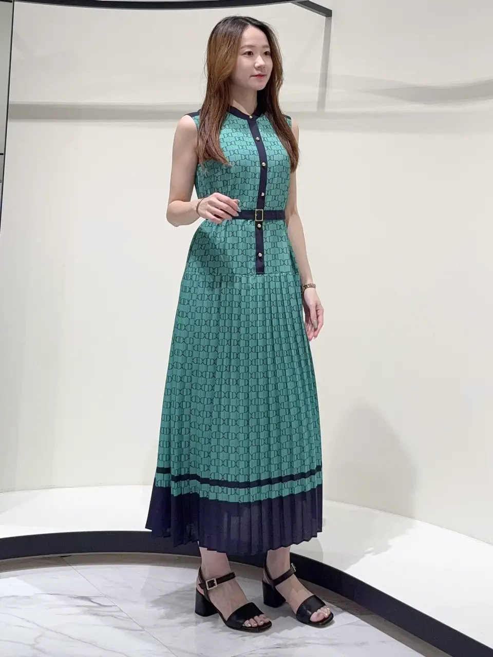 GRACE CONTINENTAL Suzuka コーディネート画像