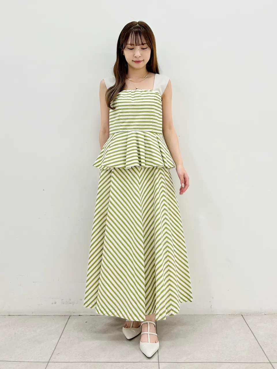 GRACE CONTINENTAL Miu Akamatsu コーディネート画像