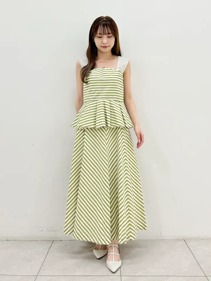 GRACE CONTINENTAL Miu Akamatsu コーディネート画像