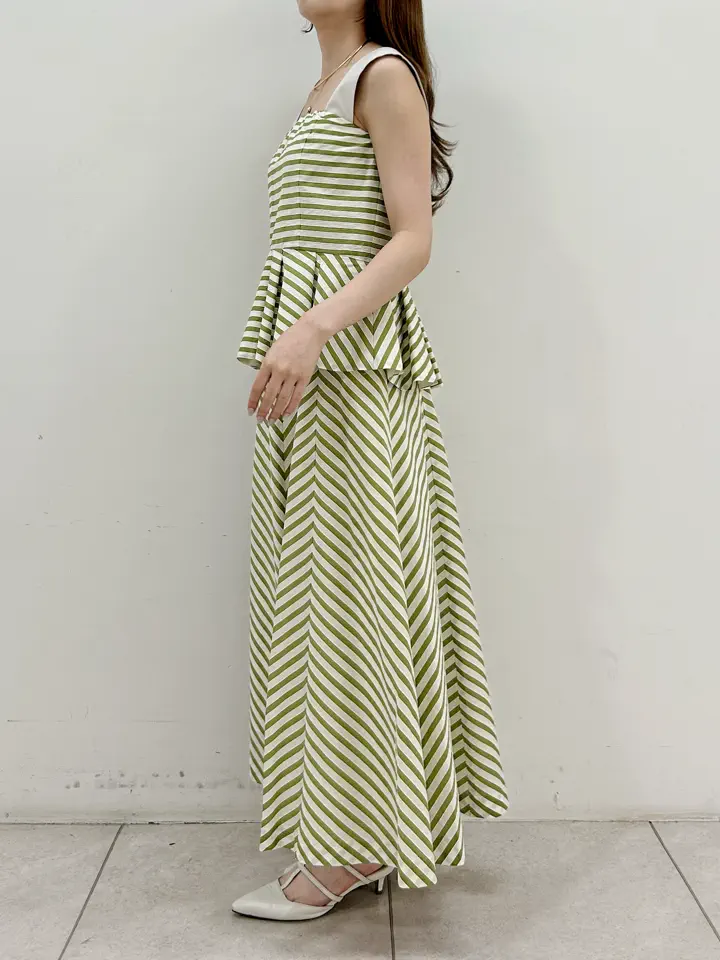 GRACE CONTINENTAL Miu Akamatsu コーディネート画像