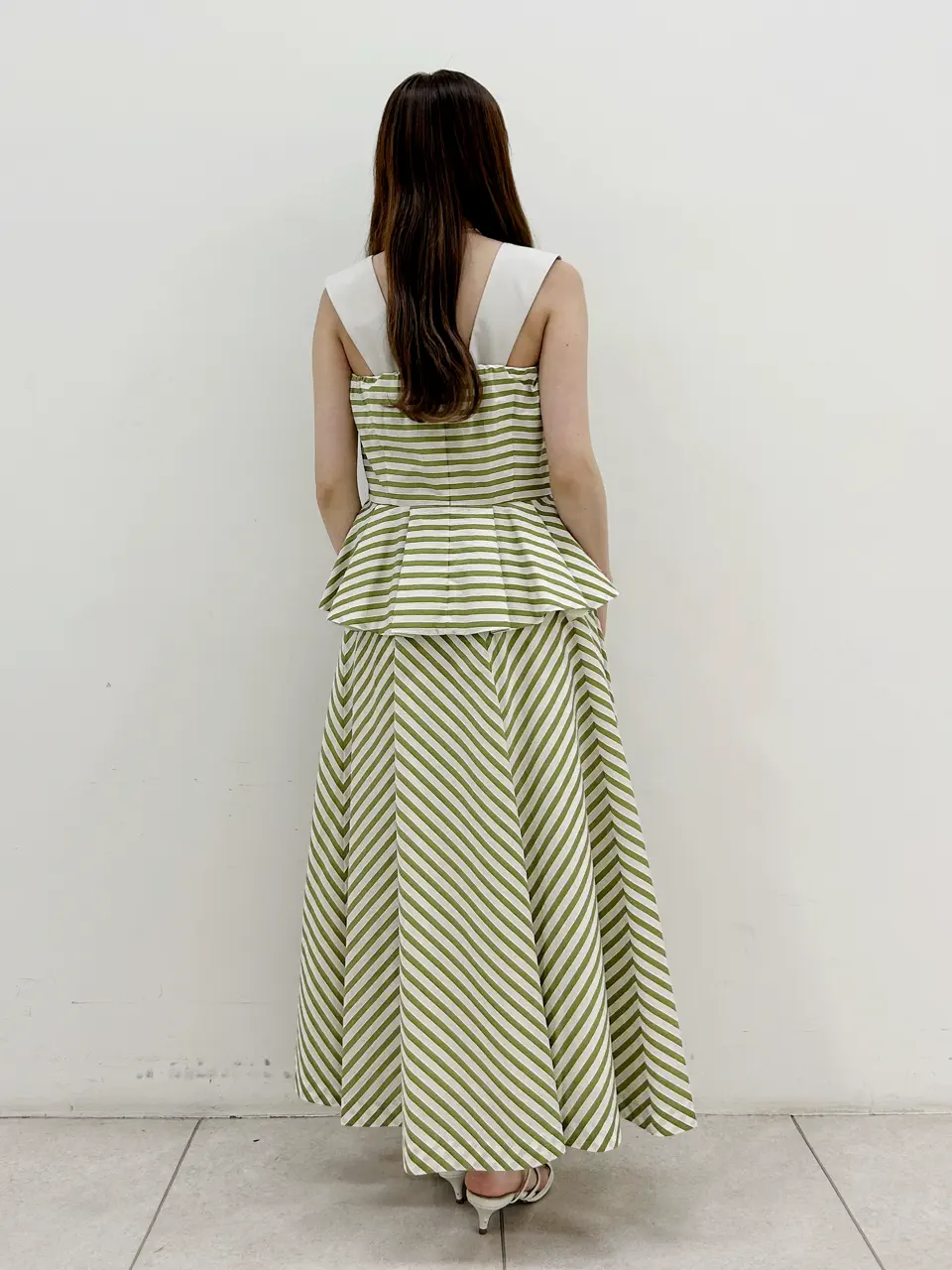 GRACE CONTINENTAL Miu Akamatsu コーディネート画像