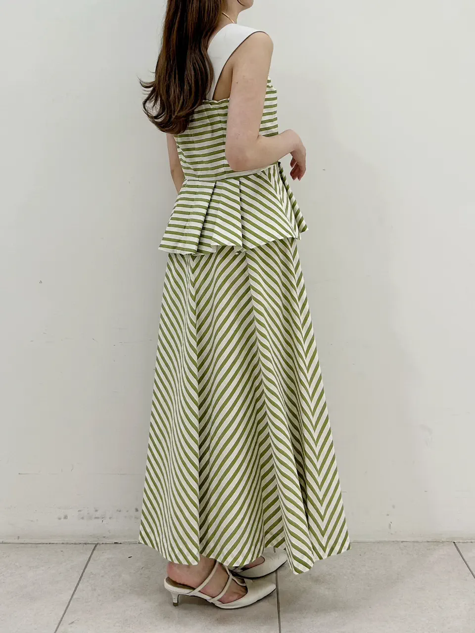GRACE CONTINENTAL Miu Akamatsu コーディネート画像