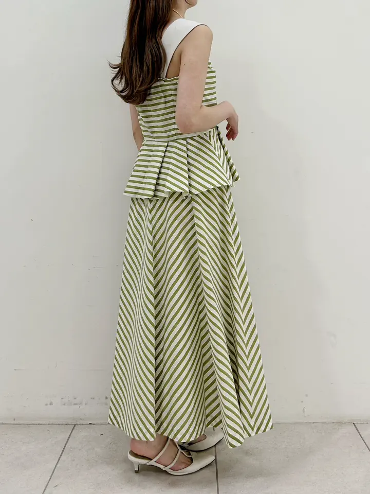 GRACE CONTINENTAL Miu Akamatsu コーディネート画像