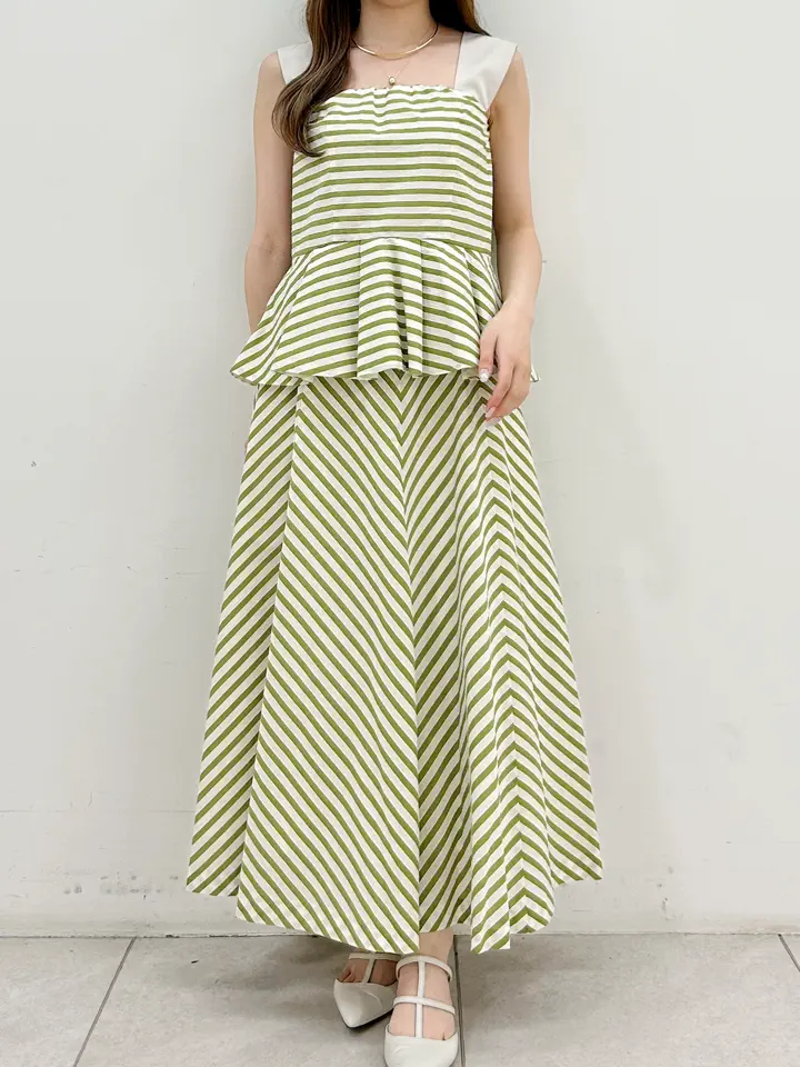 GRACE CONTINENTAL Miu Akamatsu コーディネート画像