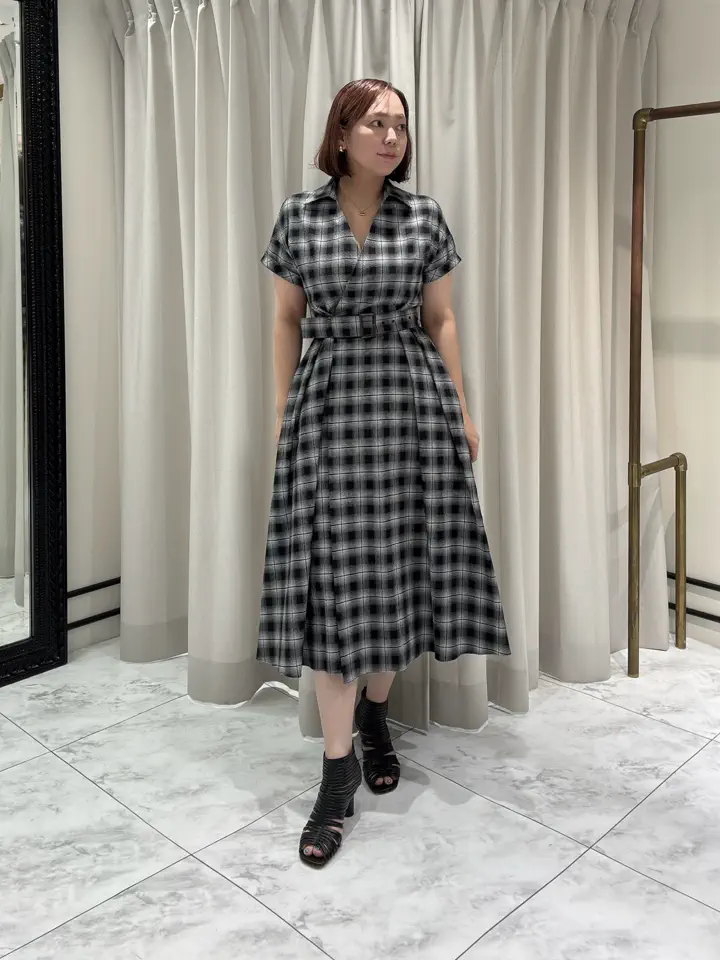 GRACE CONTINENTAL Izumi コーディネート画像
