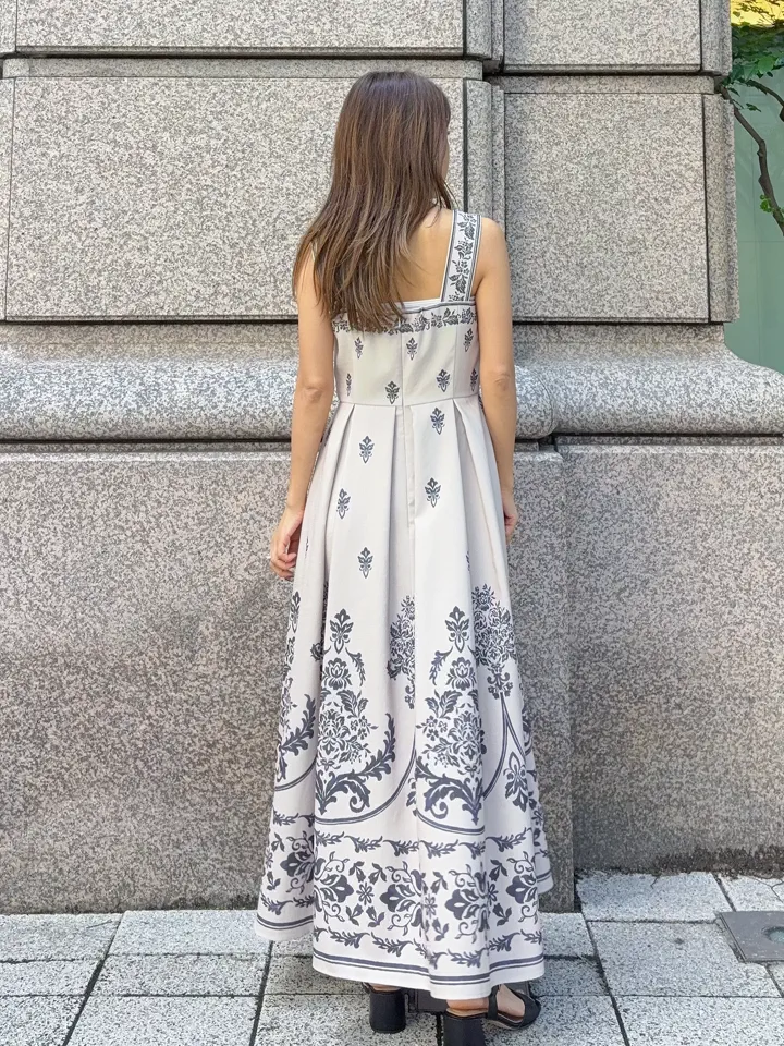 GRACE CONTINENTAL yukimi yonee コーディネート画像