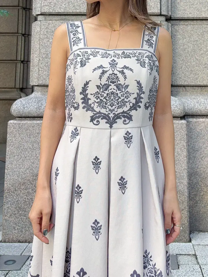 GRACE CONTINENTAL yukimi yonee コーディネート画像