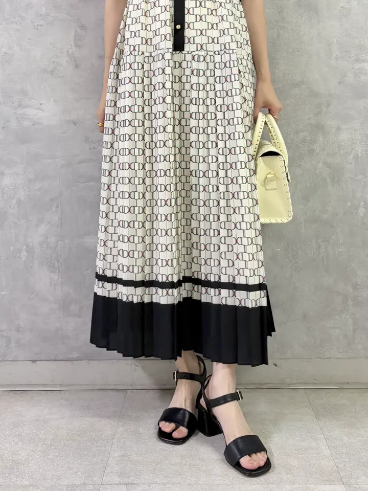 GRACE CONTINENTAL Abe コーディネート画像