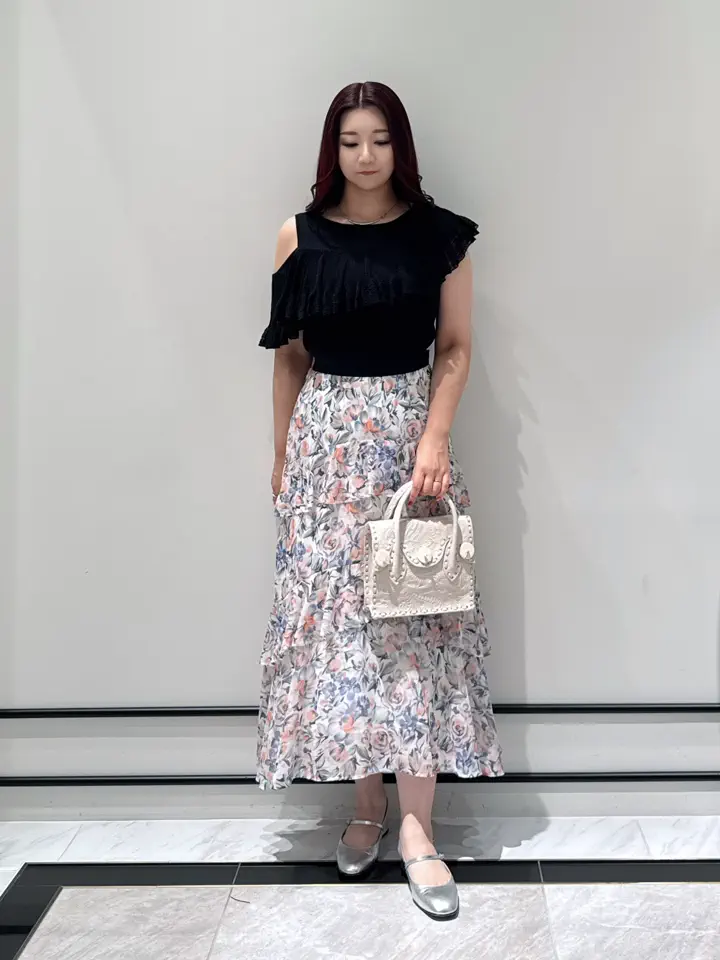 GRACE CONTINENTAL MOMOKO コーディネート画像
