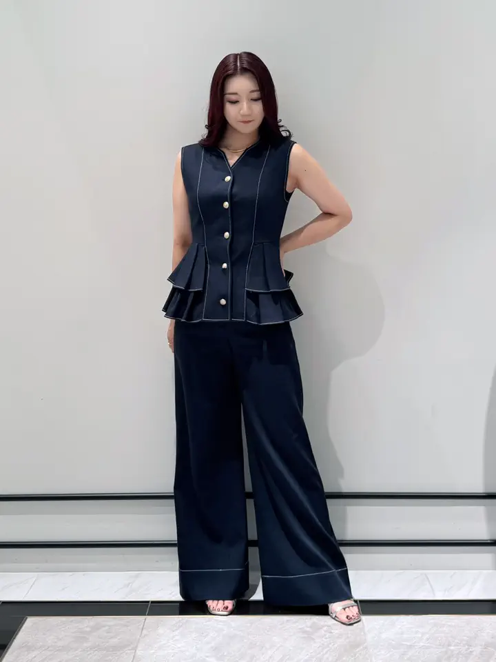 GRACE CONTINENTAL MOMOKO コーディネート画像