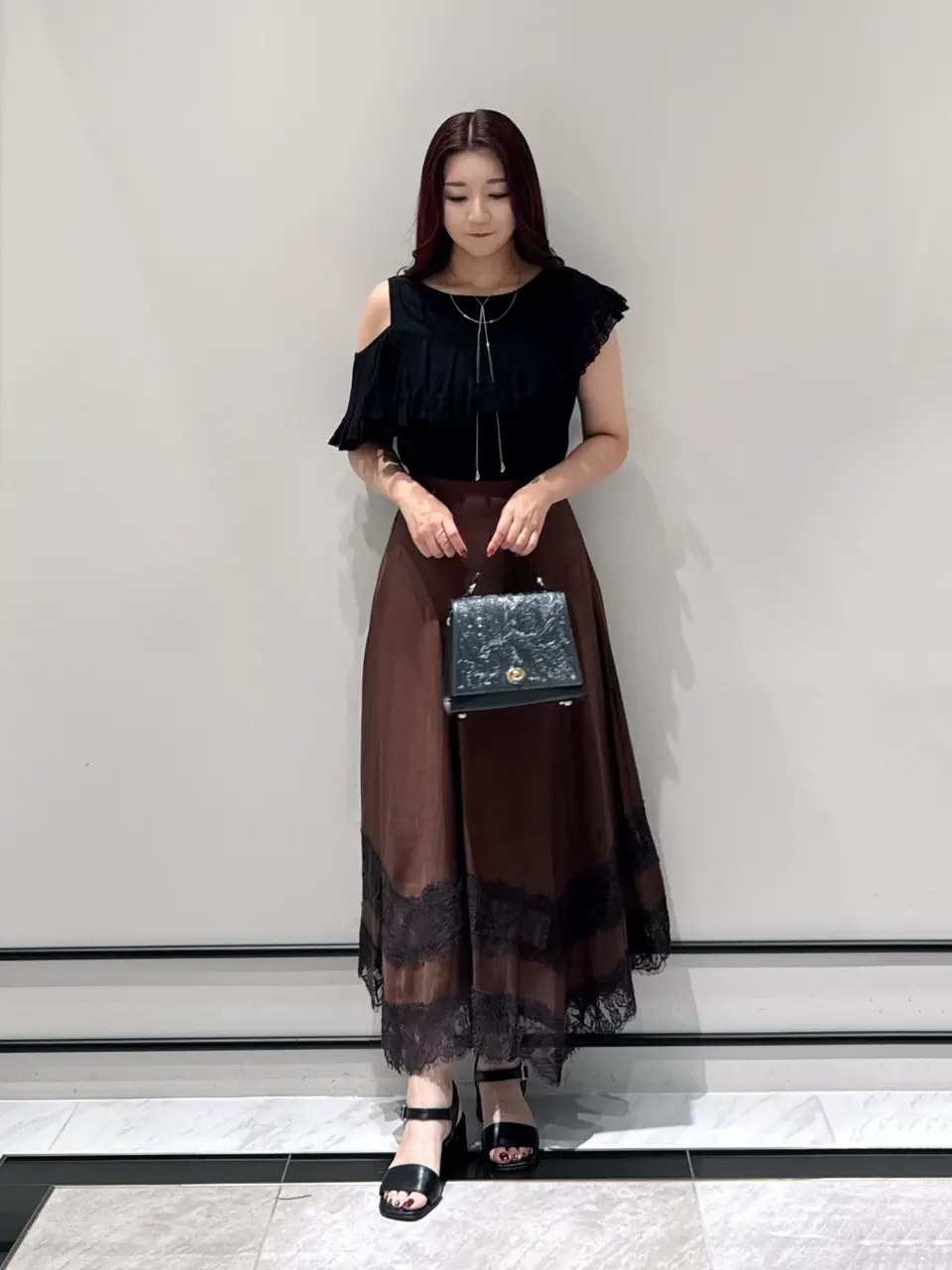 GRACE CONTINENTAL MOMOKO コーディネート画像