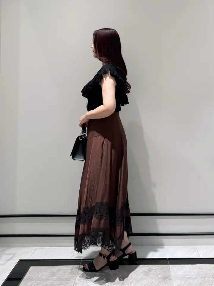 GRACE CONTINENTAL MOMOKO コーディネート画像