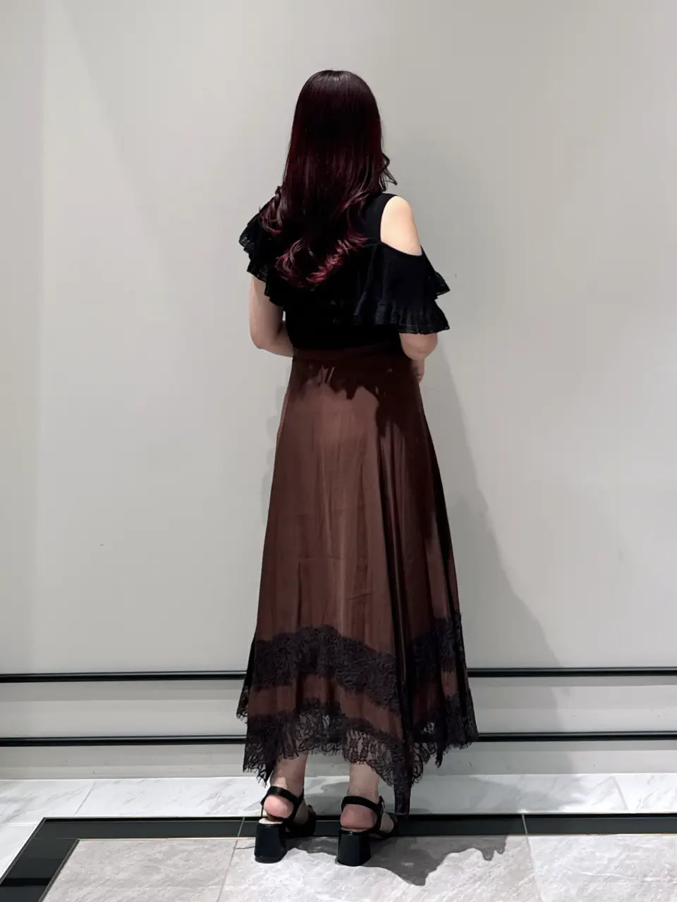 GRACE CONTINENTAL MOMOKO コーディネート画像