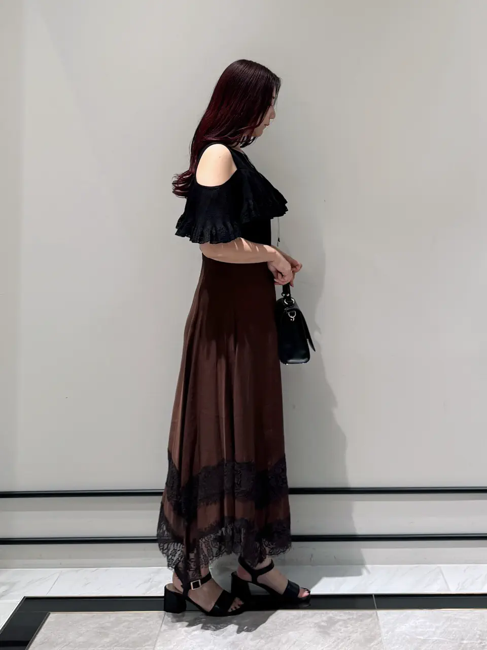 GRACE CONTINENTAL MOMOKO コーディネート画像