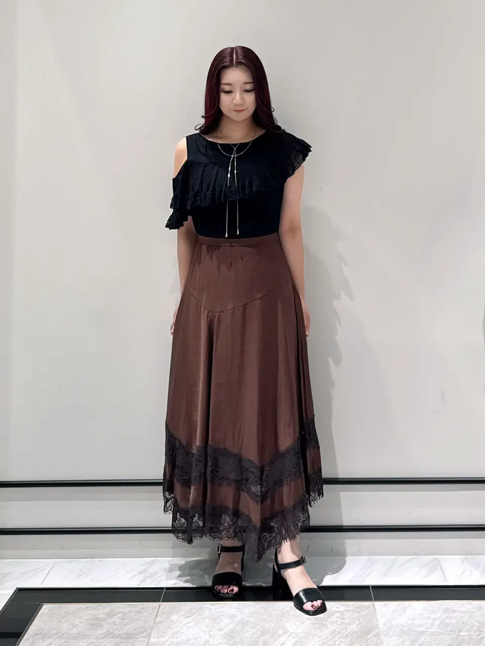 GRACE CONTINENTAL MOMOKO コーディネート画像