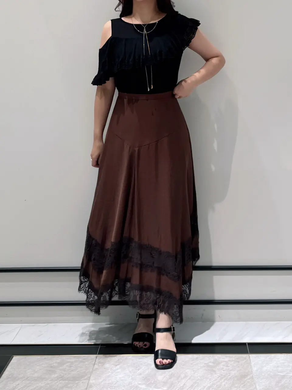 GRACE CONTINENTAL MOMOKO コーディネート画像
