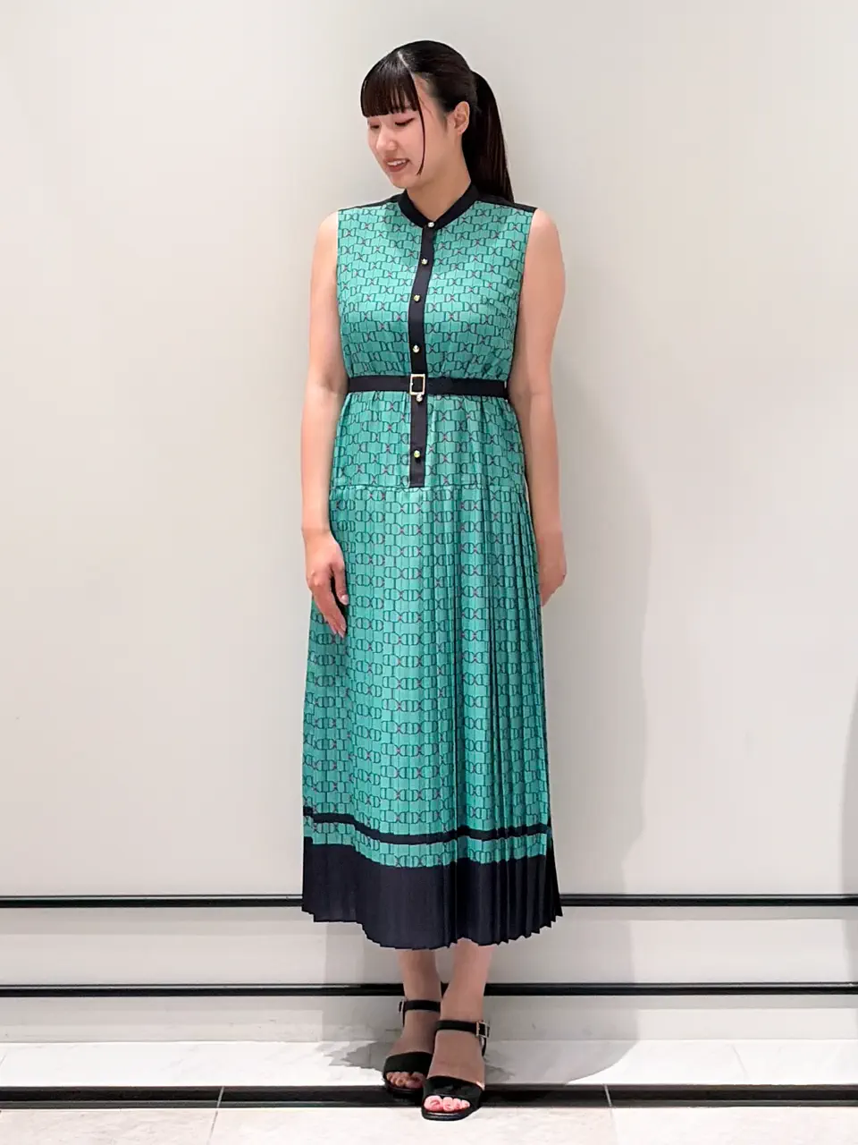 GRACE CONTINENTAL CHISAKO.S コーディネート画像