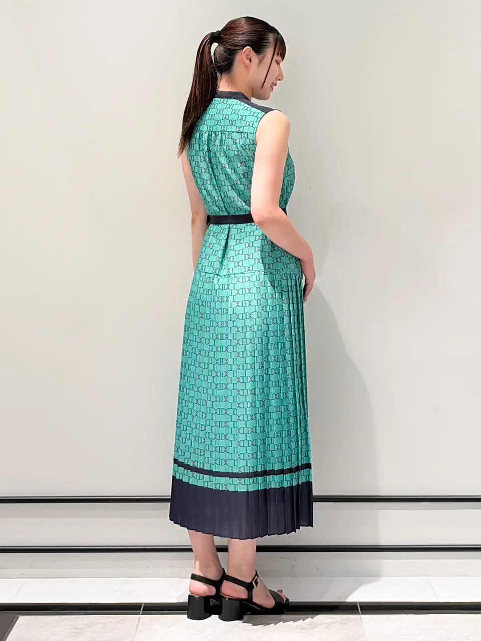 GRACE CONTINENTAL CHISAKO.S コーディネート画像