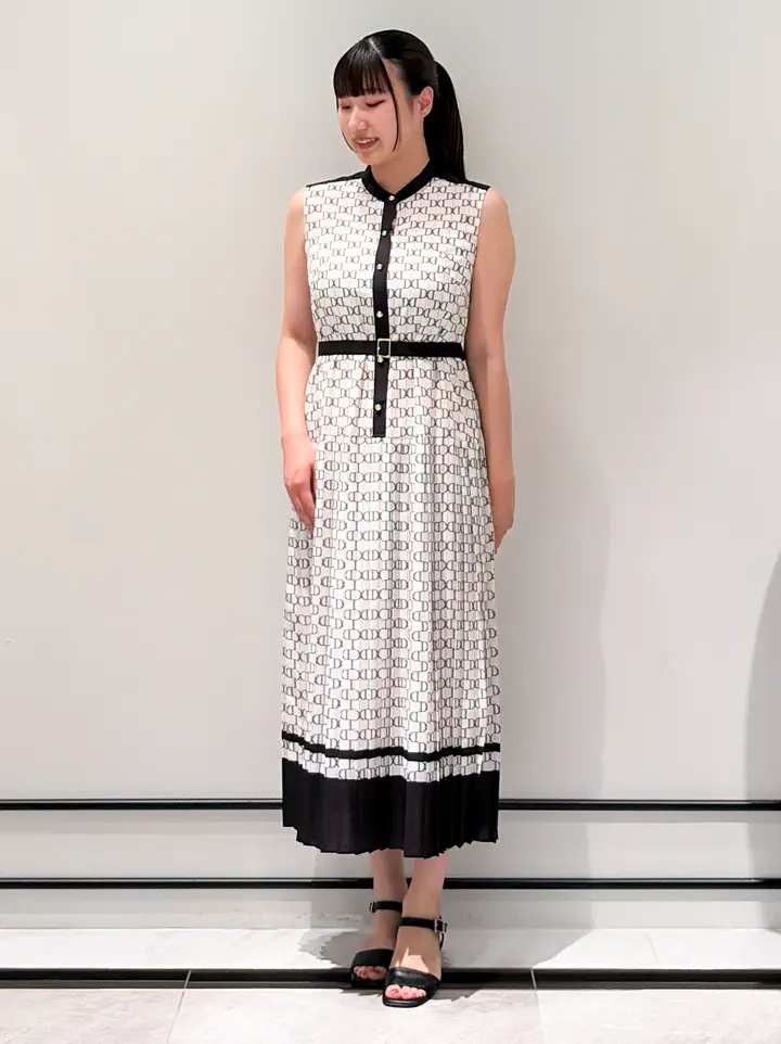 GRACE CONTINENTAL CHISAKO.S コーディネート画像