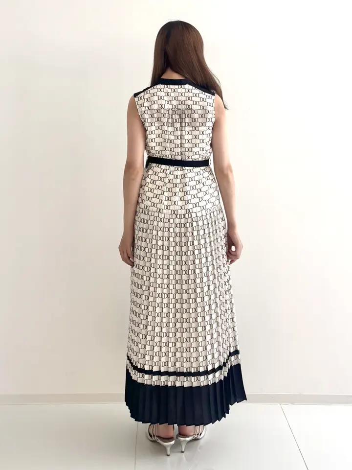 GRACE CONTINENTAL miyuki adachi コーディネート画像