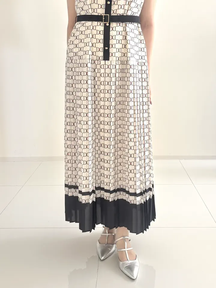 GRACE CONTINENTAL miyuki adachi コーディネート画像
