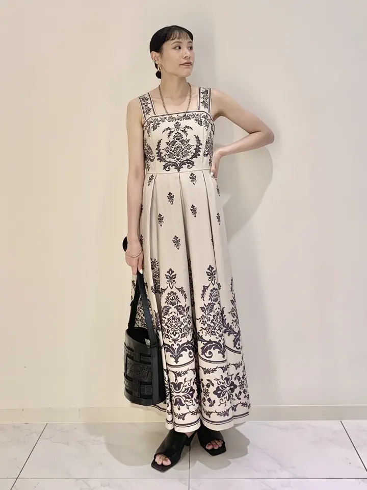 GRACE CONTINENTAL haruka iwasaki コーディネート画像