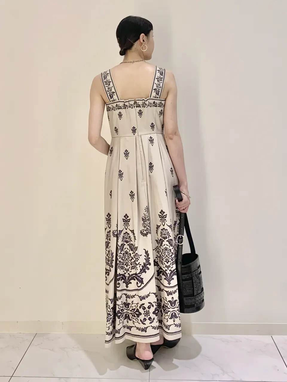 GRACE CONTINENTAL haruka iwasaki コーディネート画像