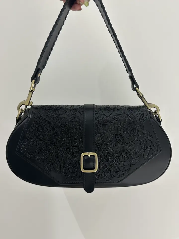 GRACE CONTINENTAL Nanaumi コーディネート画像
