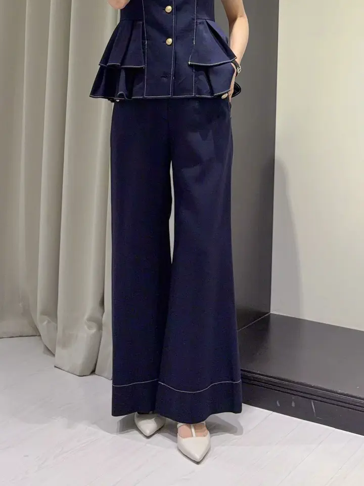 GRACE CONTINENTAL 亀田 未希 コーディネート画像