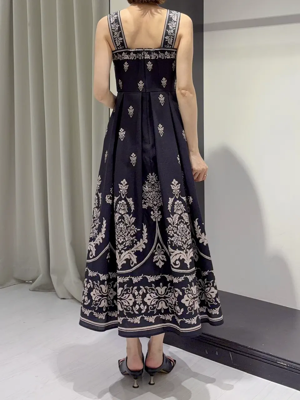 GRACE CONTINENTAL 亀田 未希 コーディネート画像