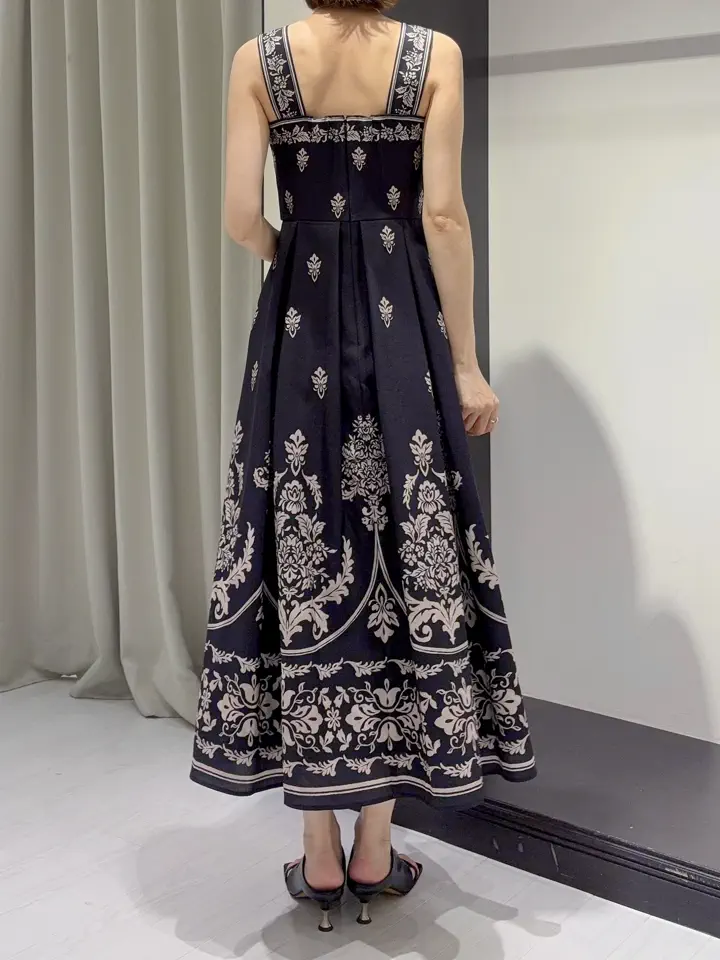 GRACE CONTINENTAL 亀田 未希 コーディネート画像