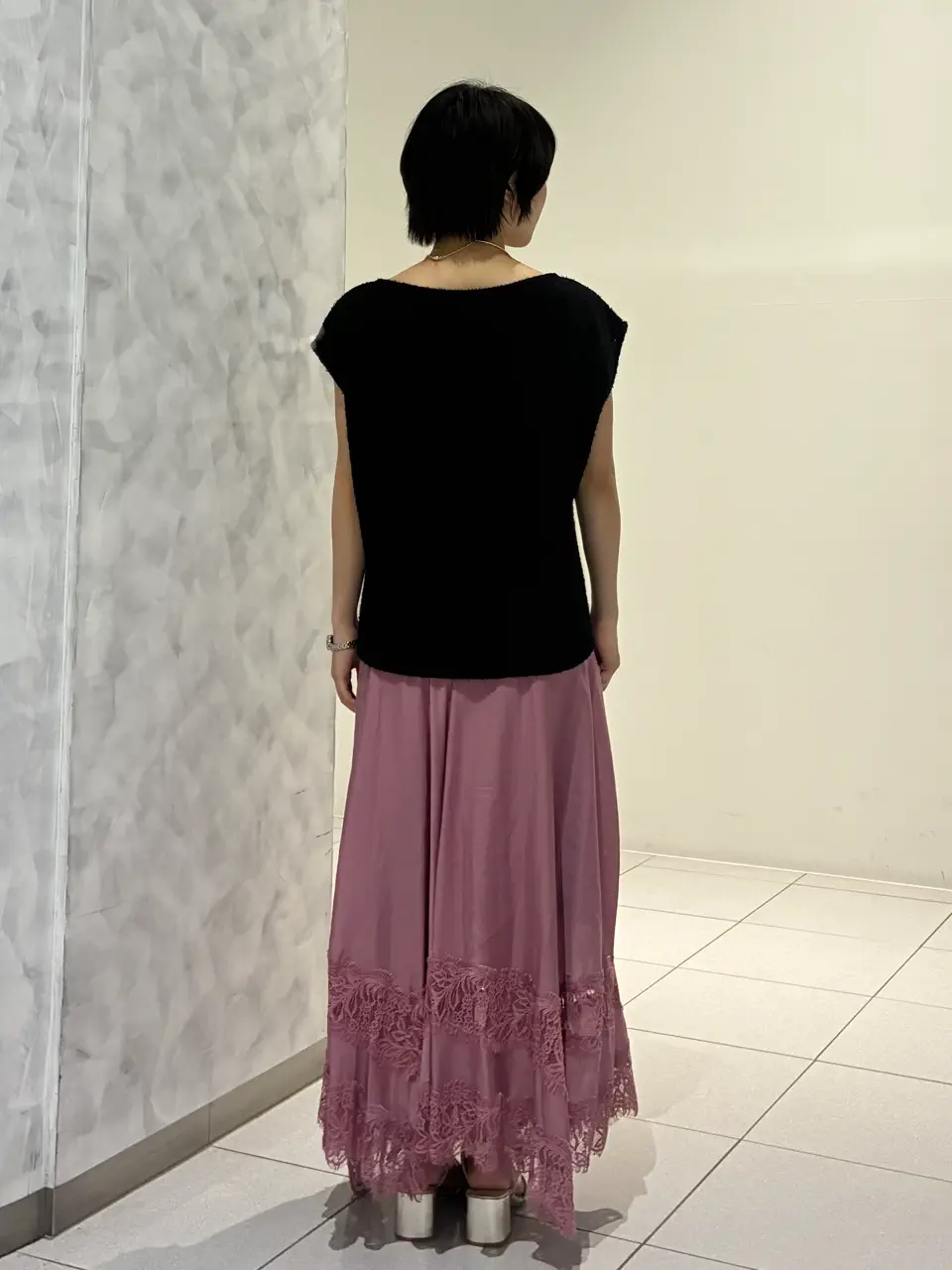 GRACE CONTINENTAL Yuna Iwasaki コーディネート画像