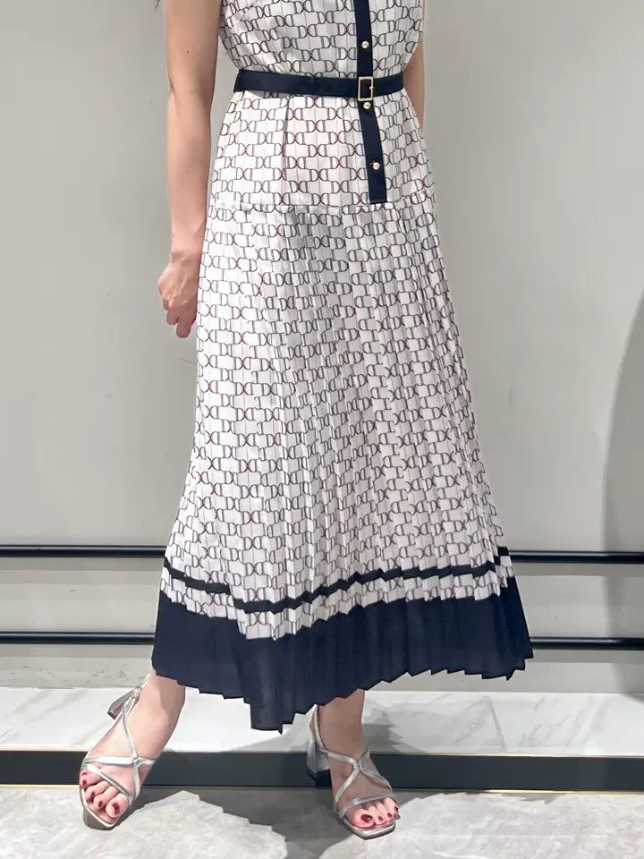 GRACE CONTINENTAL RIKO コーディネート画像