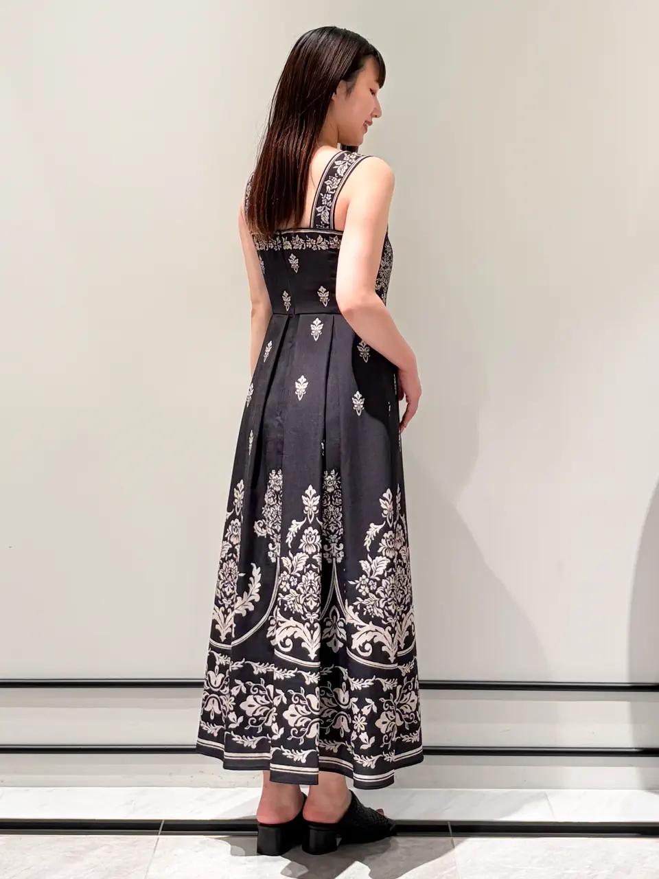 GRACE CONTINENTAL CHISAKO.S コーディネート画像