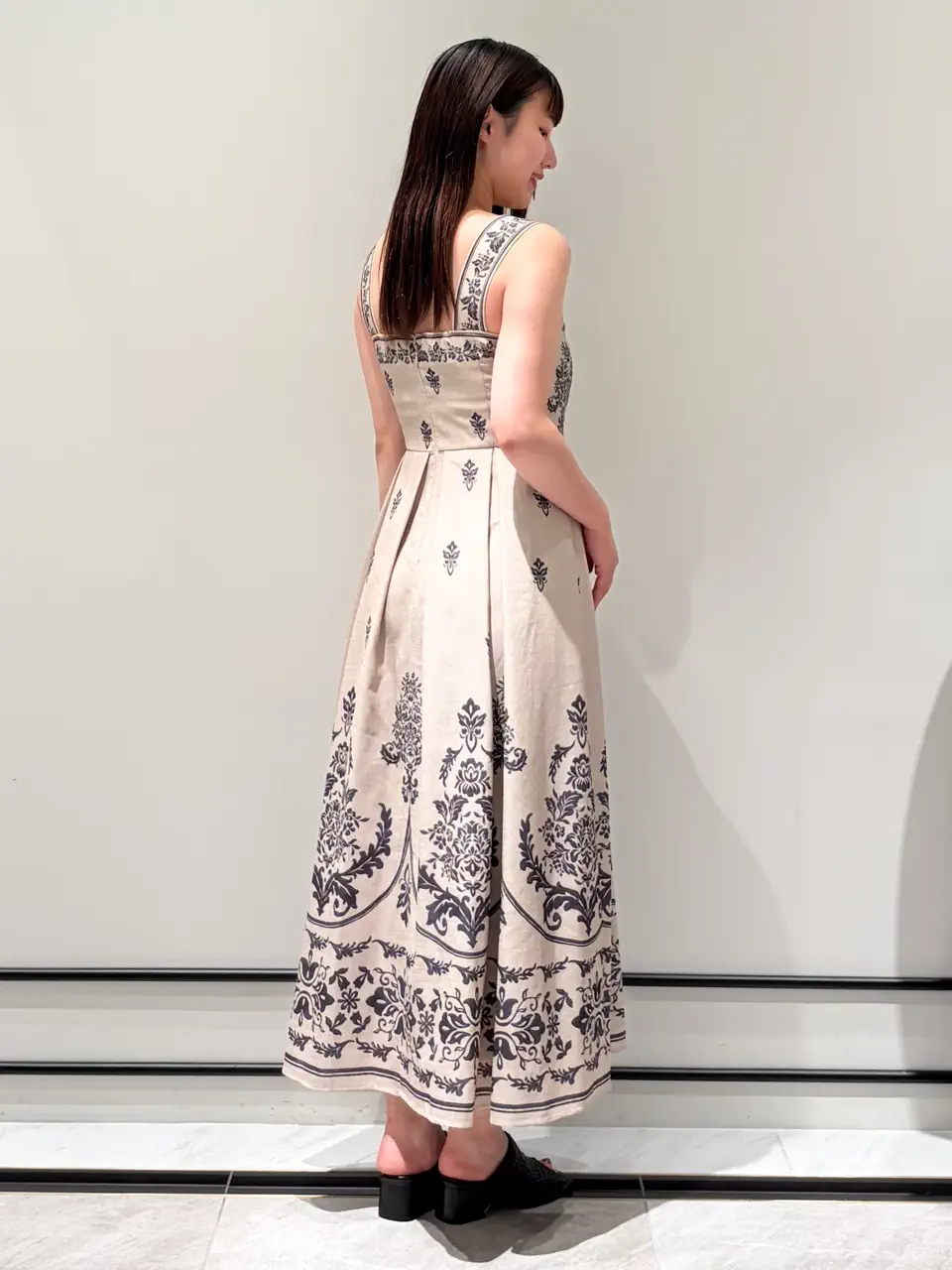 GRACE CONTINENTAL CHISAKO.S コーディネート画像