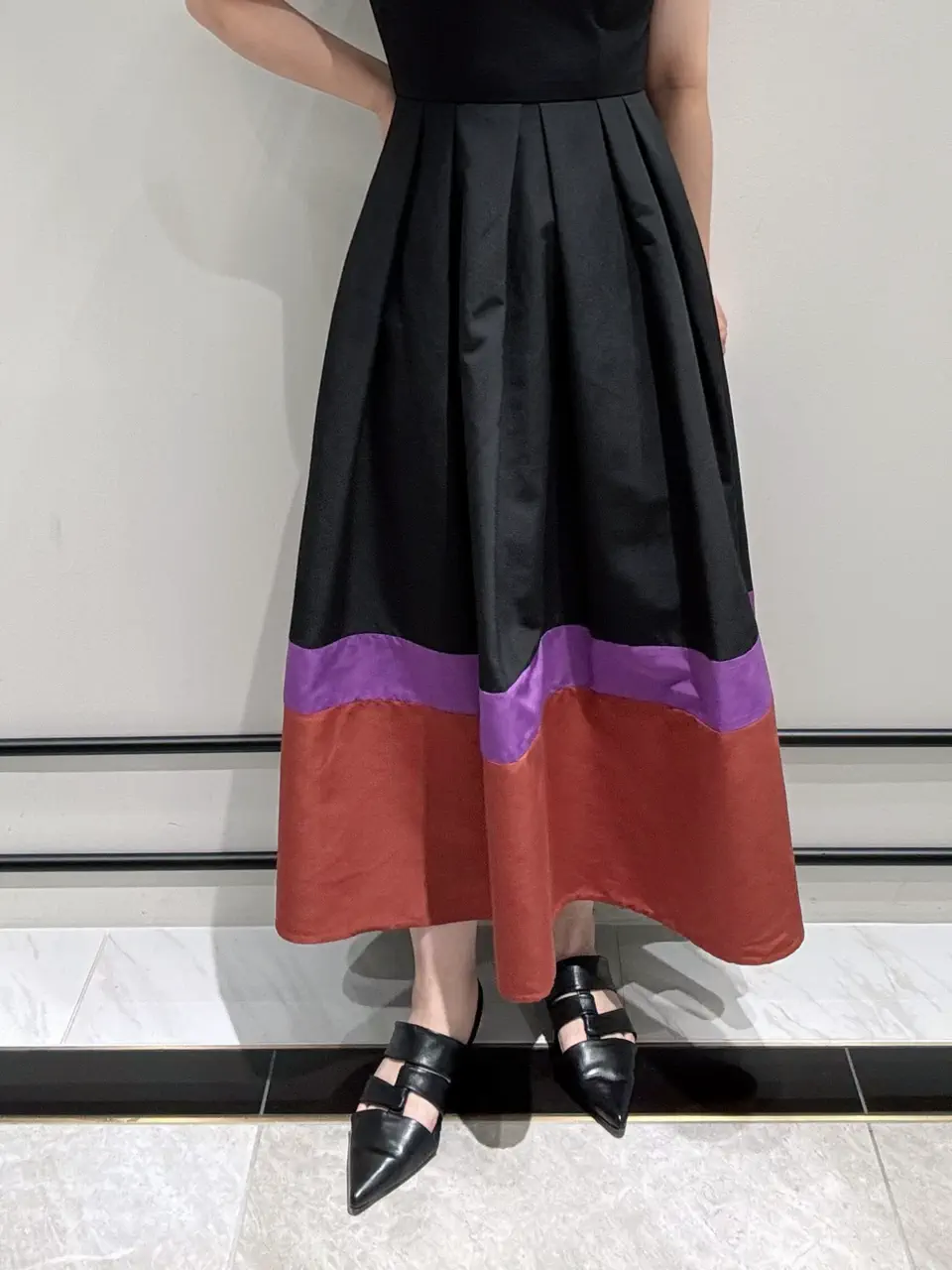 GRACE CONTINENTAL MOMOKO コーディネート画像