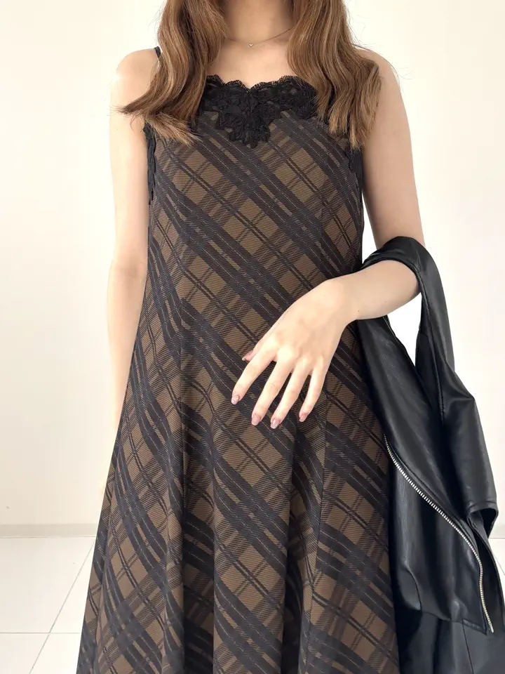 GRACE CONTINENTAL miyuki adachi コーディネート画像