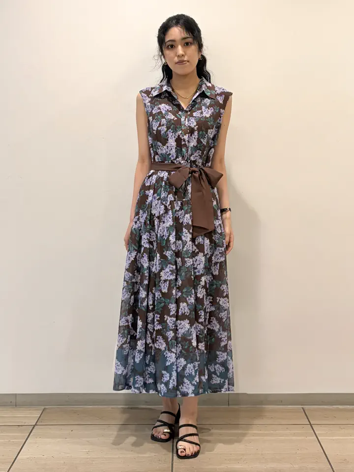 GRACE CONTINENTAL yoshi コーディネート画像