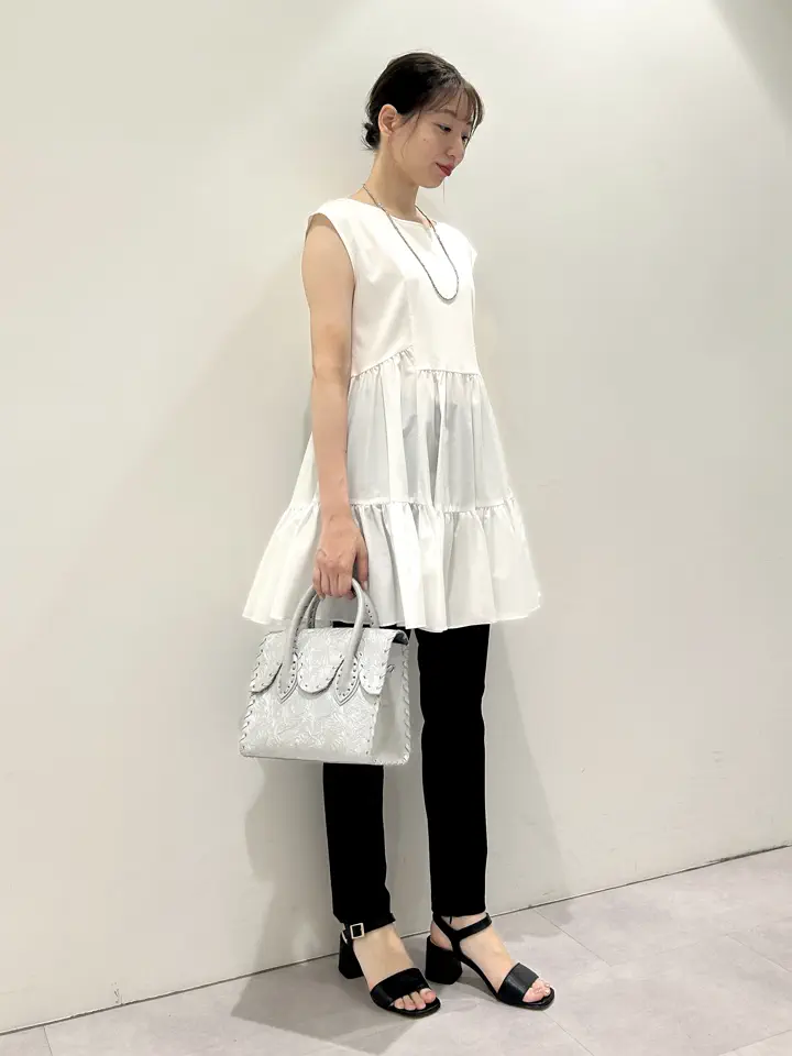 GRACE CONTINENTAL eri コーディネート画像