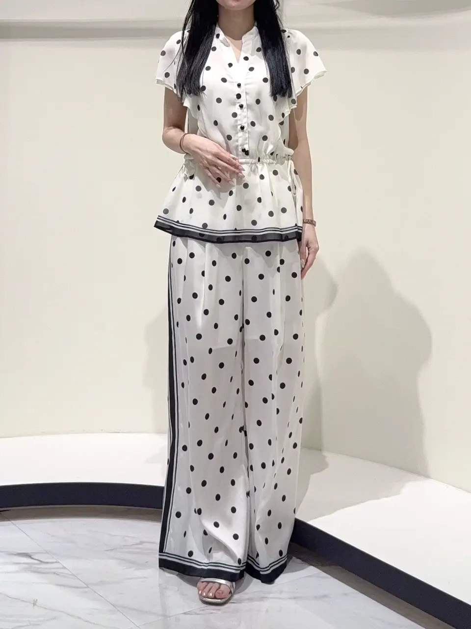GRACE CONTINENTAL Suzuka コーディネート画像