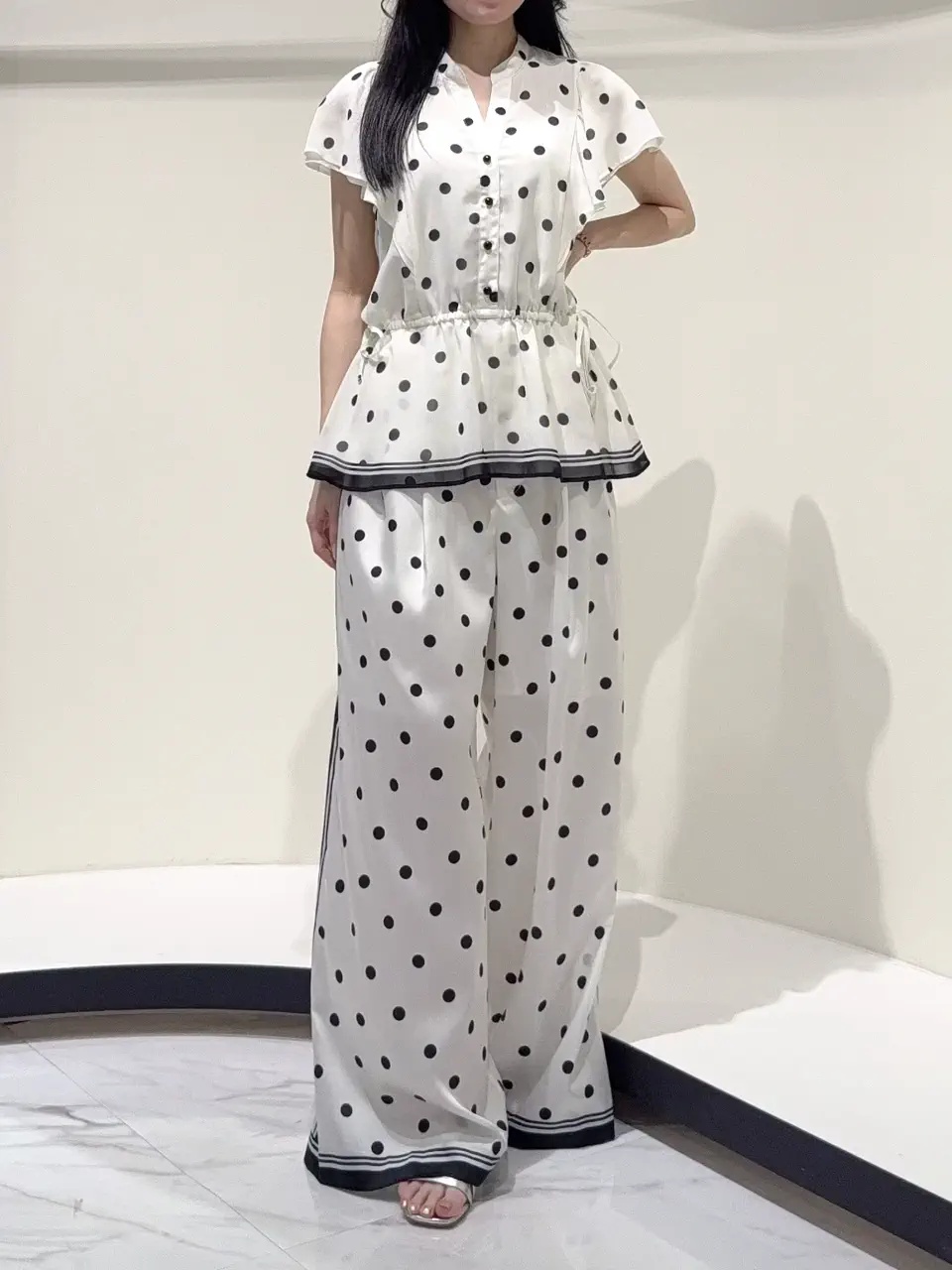 GRACE CONTINENTAL Suzuka コーディネート画像
