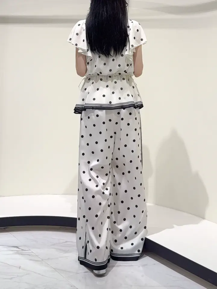 GRACE CONTINENTAL Suzuka コーディネート画像