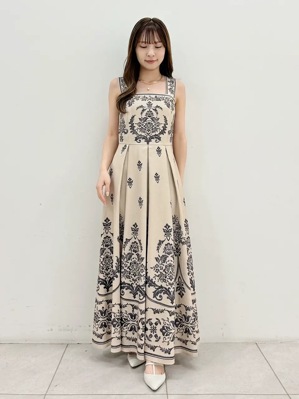 GRACE CONTINENTAL Miu Akamatsu コーディネート画像