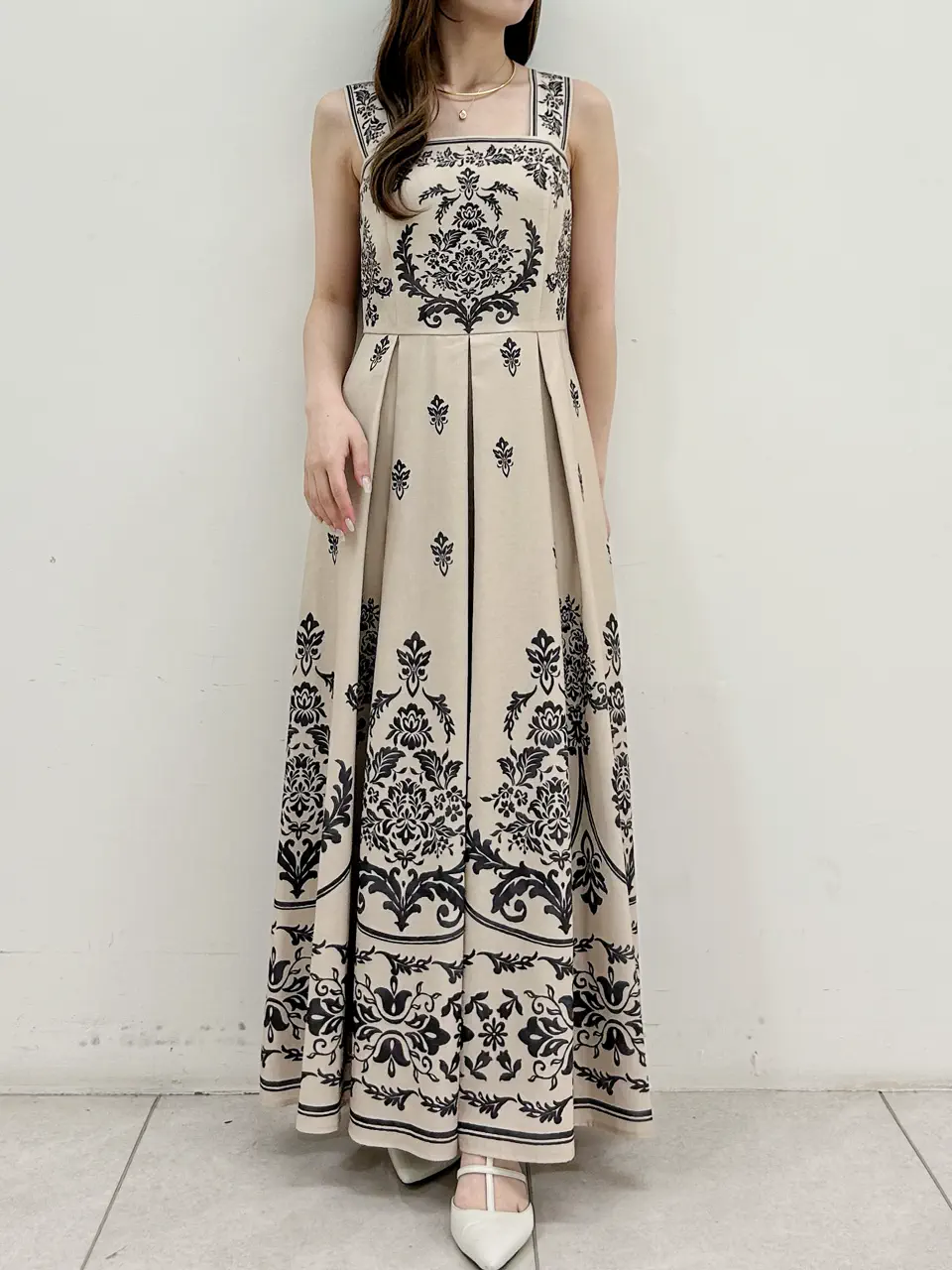 GRACE CONTINENTAL Miu Akamatsu コーディネート画像