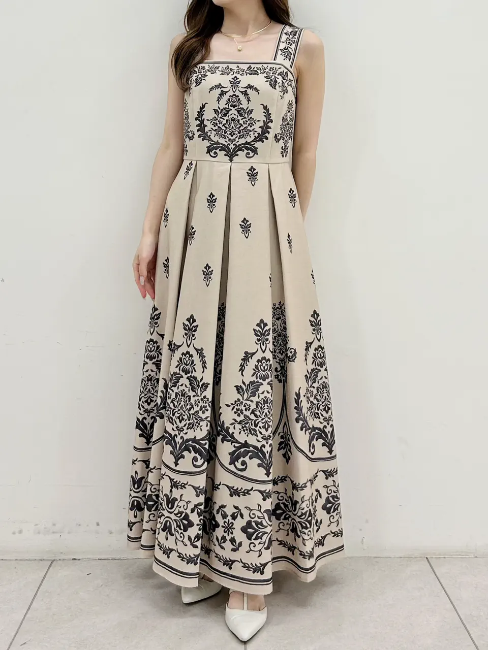 GRACE CONTINENTAL Miu Akamatsu コーディネート画像