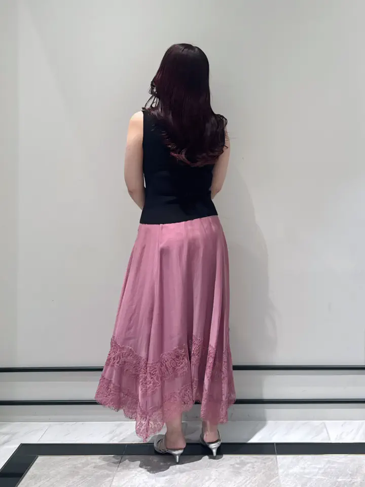 GRACE CONTINENTAL MOMOKO コーディネート画像