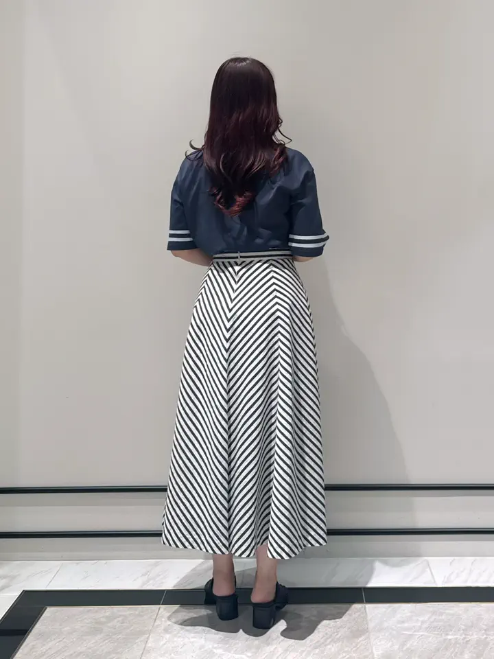GRACE CONTINENTAL MOMOKO コーディネート画像