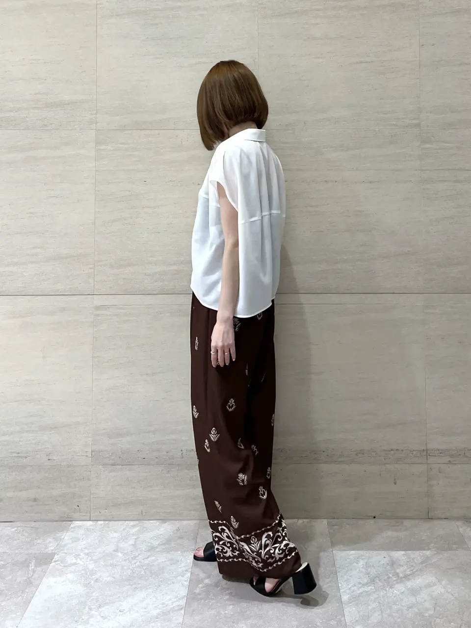 GRACE CONTINENTAL Owari コーディネート画像