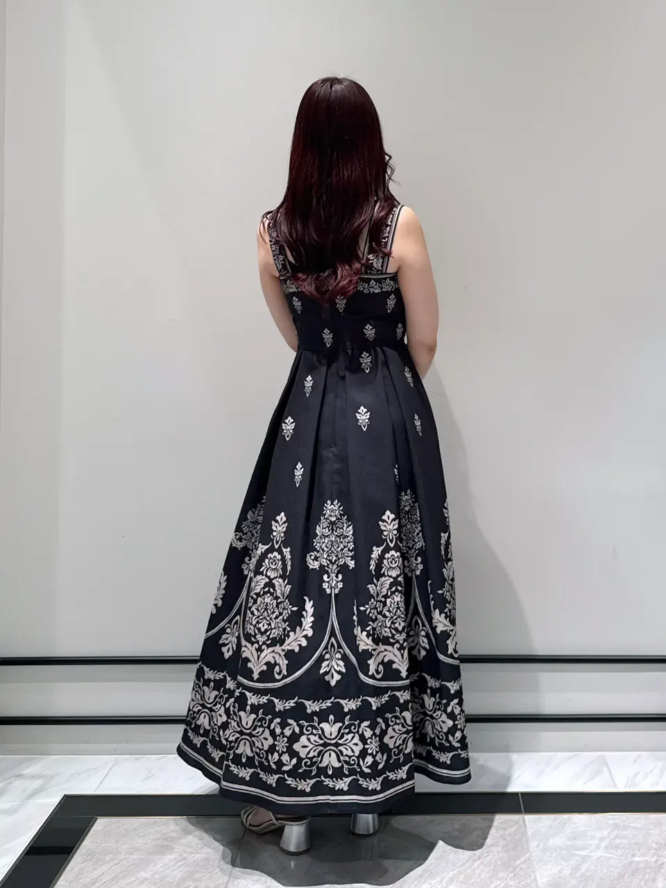 GRACE CONTINENTAL MOMOKO コーディネート画像