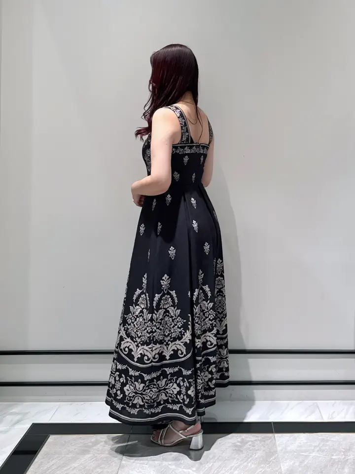 GRACE CONTINENTAL MOMOKO コーディネート画像